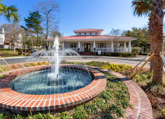 The Reserve at Wescott Apartments Clubhouse and Fountain