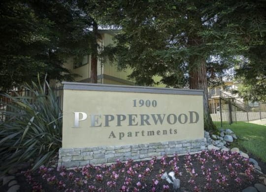 Pepperwood Property Entry & Monument