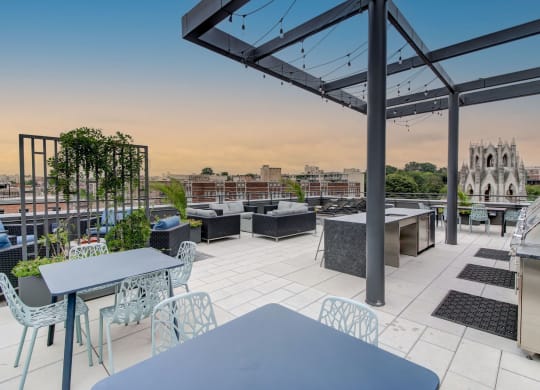 Best Apartments DC with Roof Deck with Stunning DC City Views and Washington Monument Views-Berkshire 15 Apartments