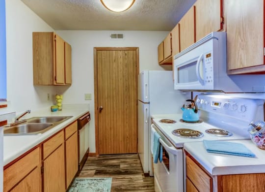 Fully Equipped Kitchen at Lake Forest Apartments, Ohio