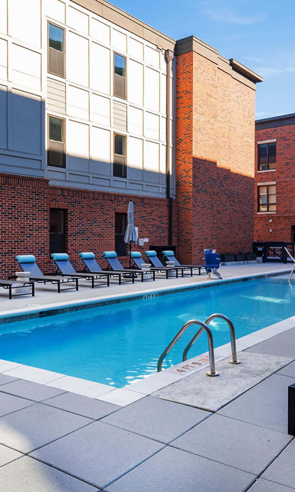 Meeting Street Lofts Apartments in Charleston, SC