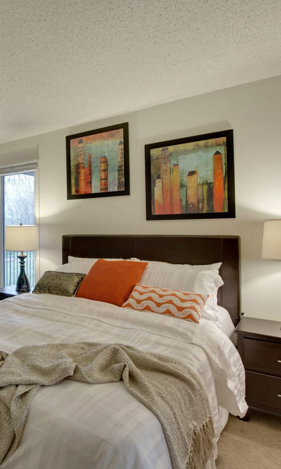 Willow Pond Apartments in Burnsville, MN