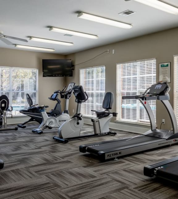 Twin Oaks Apartments in Hattiesburg, MS