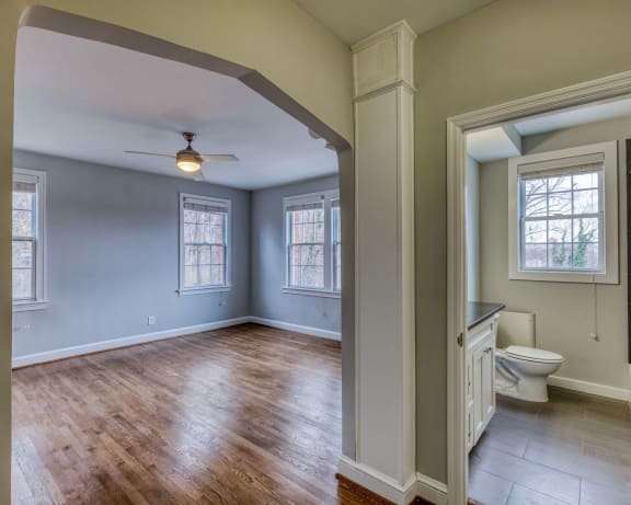 Photo Gallery Image