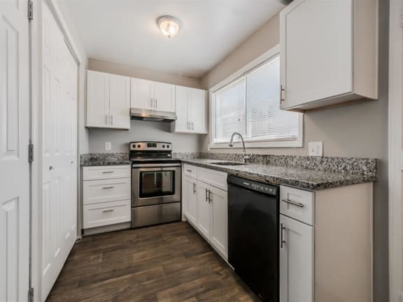 Upgraded Kitchen Granite Countertops Stainless Steel Appliances