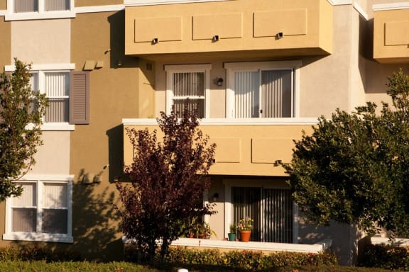 exterior property balcony
