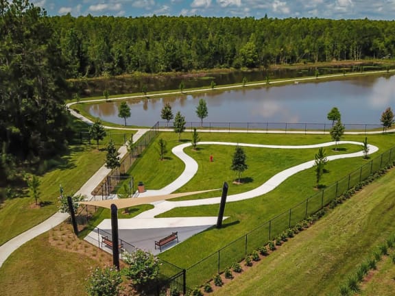 Lush landscaping at Oasis Shingle Creek in Kissimmee, FL