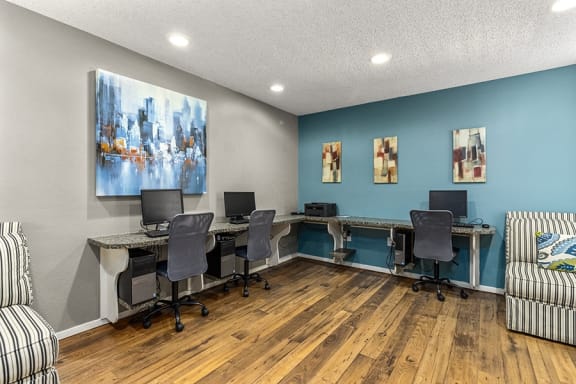 Business Center The Gilmer at 701