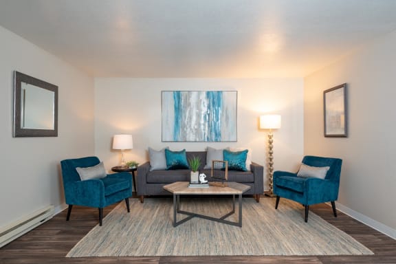 Kings Meadow Apartments | Troutdale, OR | Living Room