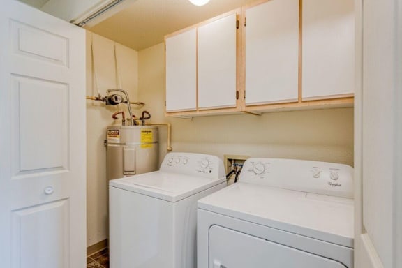 Photos and Video of Willamette Falls Court Apartments in Oregon City OR