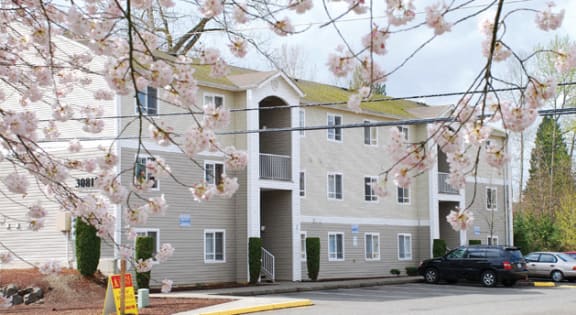 Cedar Ridge Apartments 2, 3 and 4 Bedroom Apartment Homes