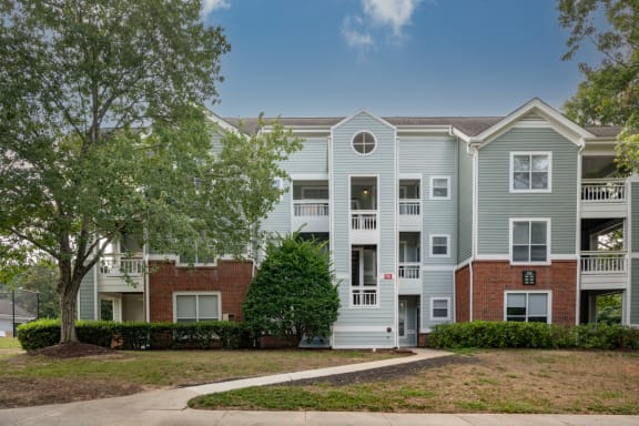 Convenient Mid-Rise Living at Cambridge Apartments, North Carolina, 27615