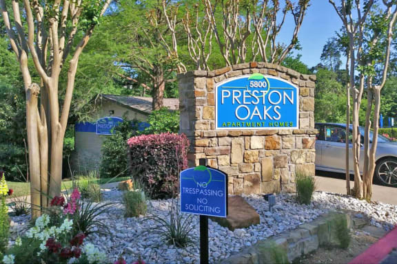Monument Sign at Preston Oaks Apartments in Dallas, Texas