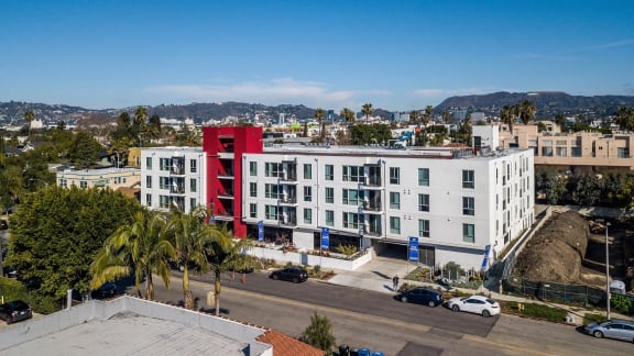 Apartment Building at 4847 Oakwood Ave. Los Angeles, CA