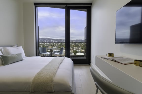 WLJ Beverly Hills Apartments 812d