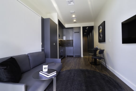 WLJ 902 West Hollywood Apartments Living