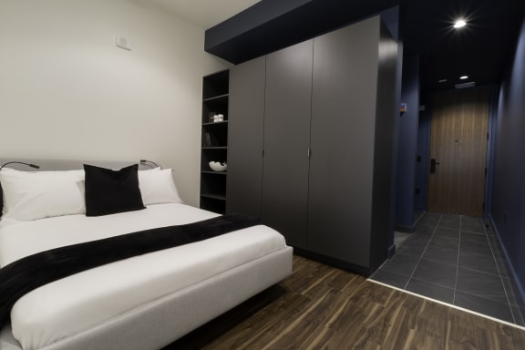 WLJ 904 Beverly Hills Apartments Bedroom