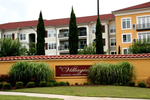 Elegant Exterior View Of Property at The Villagio Apartments, Fayetteville, 28303