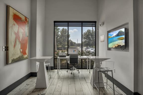 Business Center¦Axis Hamilton Luxury Apartments