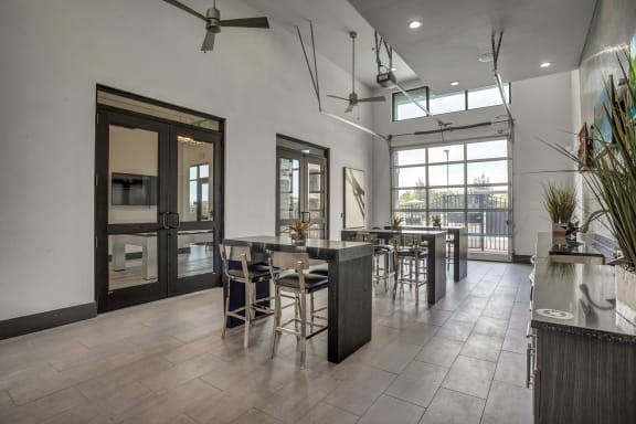 Resident Lounge¦Axis Hamilton Luxury Apartments