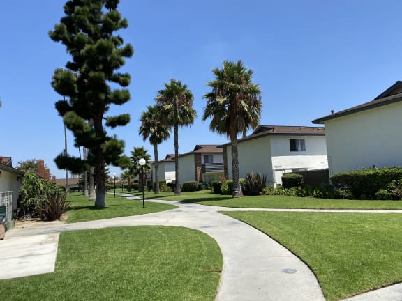 Orangewood Garden Apartment Homes in Anaheim