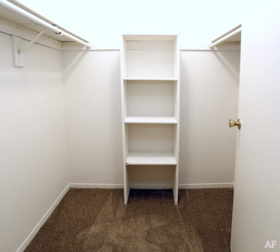 Photos and Video of Crooked Creek in Indianapolis, IN