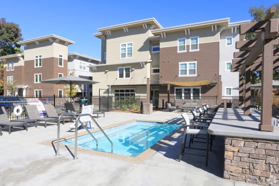 Cedar Flats Chico Apartments | Pool