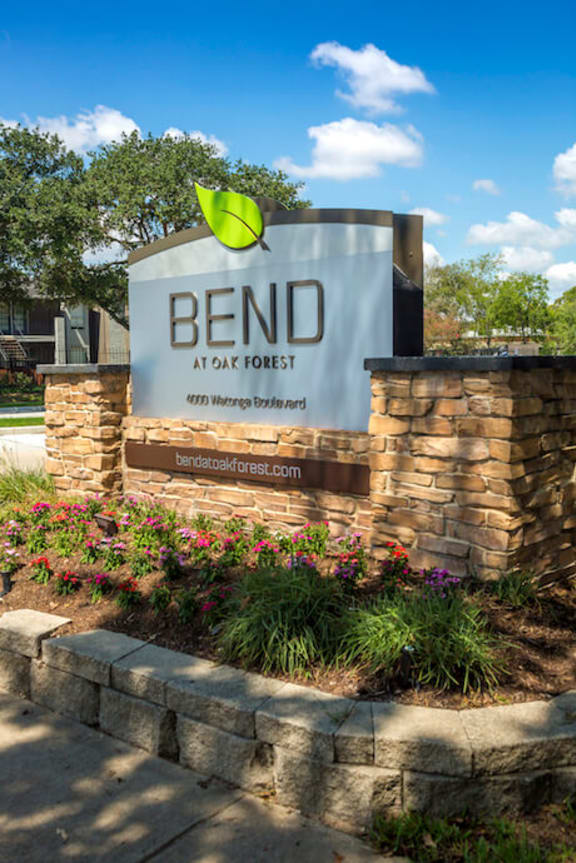 Bend banner at Bend at Oak Forest, Houston