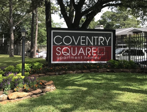 Monument sign for property