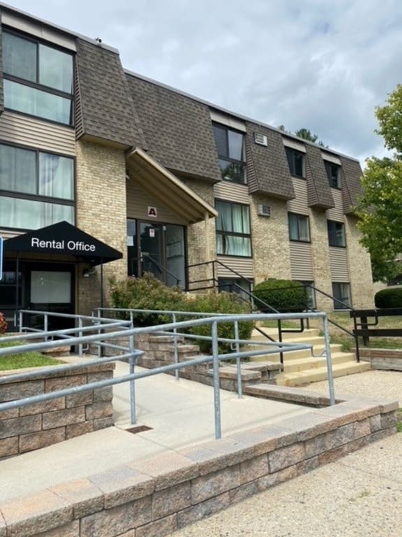 Photos and Video of Amherst Park Apartments in Nashua, NH