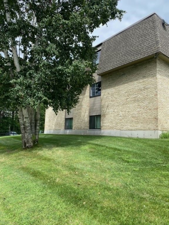 Photos and Video of Amherst Park Apartments in Nashua, NH