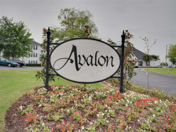 Welcome Sign at Avalon Apartment Homes, Starkville, MS, 39759