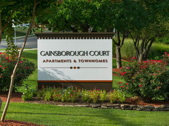 Townhomes Apartments in Northern VA Gainsborough Court