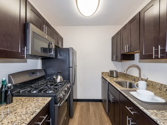 Granite Counterops at The 925 Apartments, Washington, DC,20037
