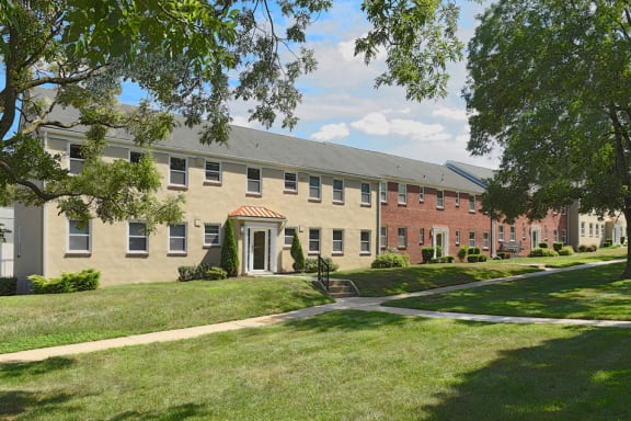 Renovated Apartment Homes Available at Mount Ridge Apartments, Maryland