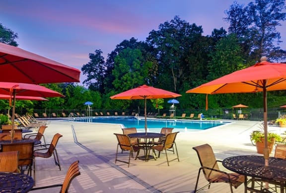Pool with Sundeck and Tables  at Courthouse Square Apartments, Towson, 21286
