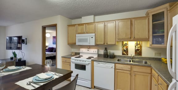 Park Pointe Apartments in St. Louis Park, MN Remodeled Kitchen