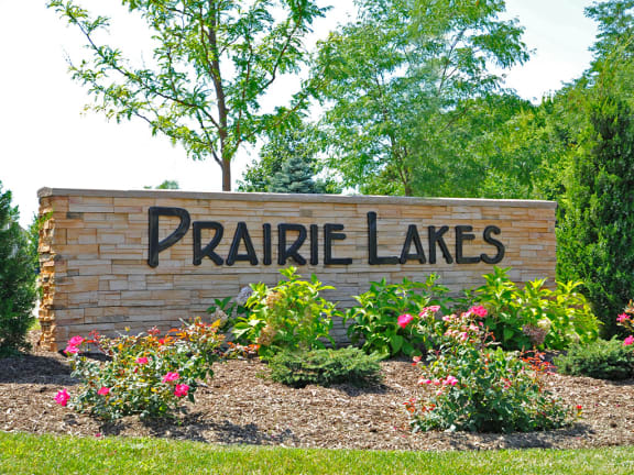 Entrance Sign at Prairie Lakes Apartments, Peoria, IL