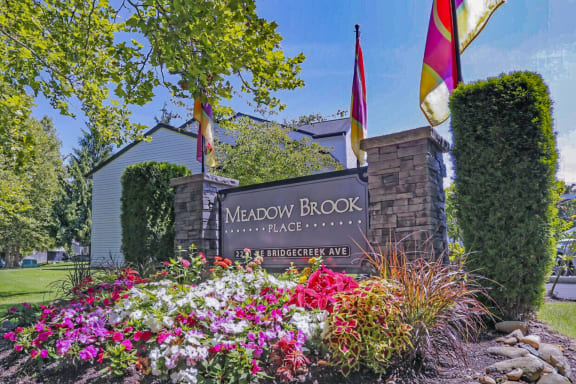 Meadow Brook Place Monument Sign