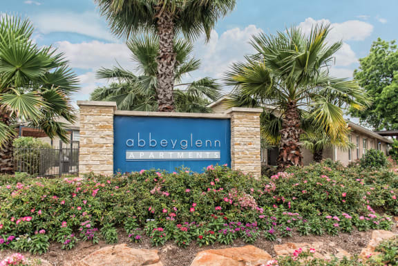Property Signage with landscaping at Abbey Glenn Apartments, Waco