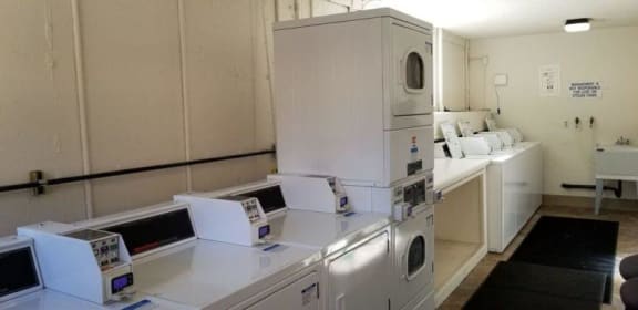 Creston Laundry Facilities