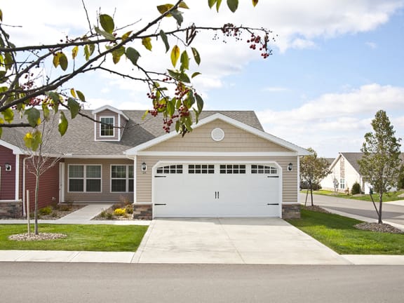 Blacklick OH Apartment Rentals Redwood Jefferson Grove Two Car Garage