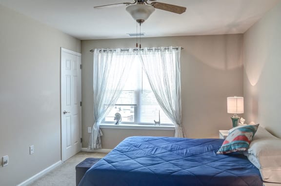 Photos and Video of Viewmont Square Court Senior Living in Hickory NC