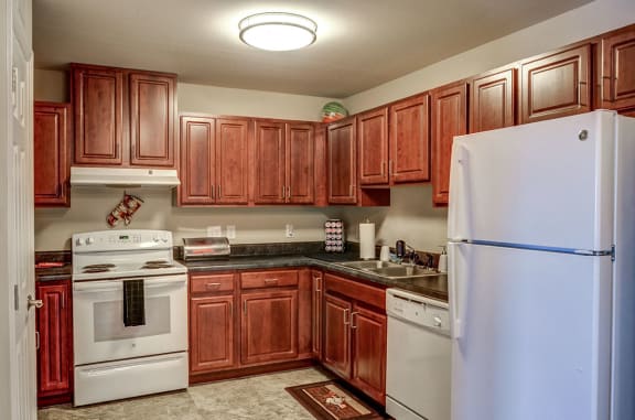 Photos and Video of Viewmont Square Court Senior Living in Hickory NC
