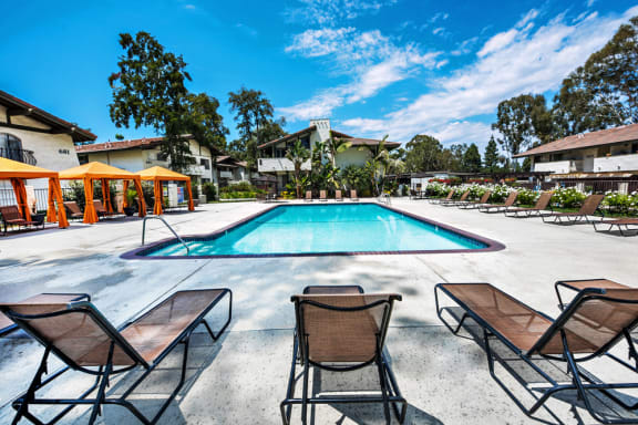 Oakview main swimming pool is a large pool by the leasing office. We provide free WIFI .The pool area has cabanas with seating areas, chaise lounges and umbrellas and surrounded by lush greenery