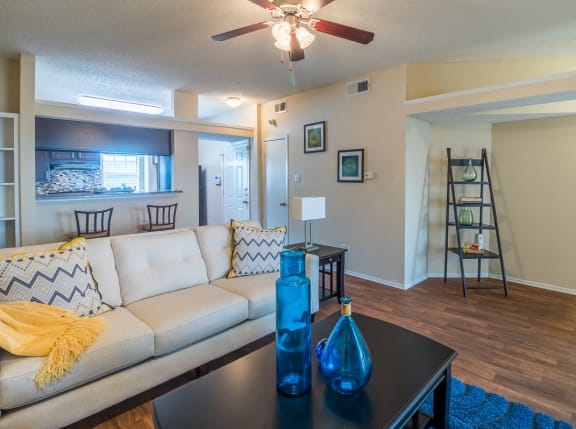 Photos and Video of Chatham Court Reflections in Dallas TX