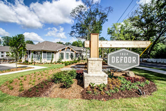 1824defoor-exterior
