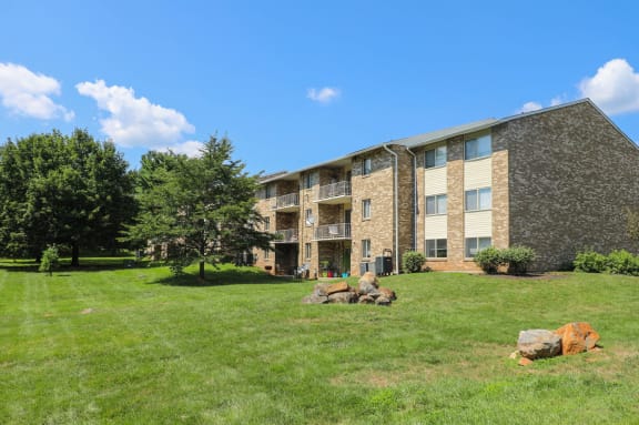 Apartments for Rent in Pikesville MD St Charles at Olde Court