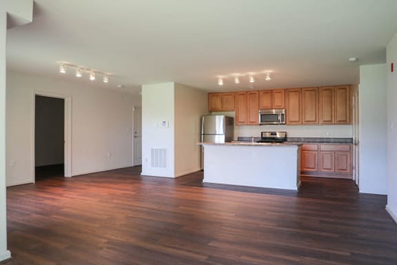 Apartments for Rent in Pikesville MD St Charles at Olde Court