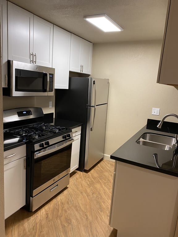 Full kitchen view 